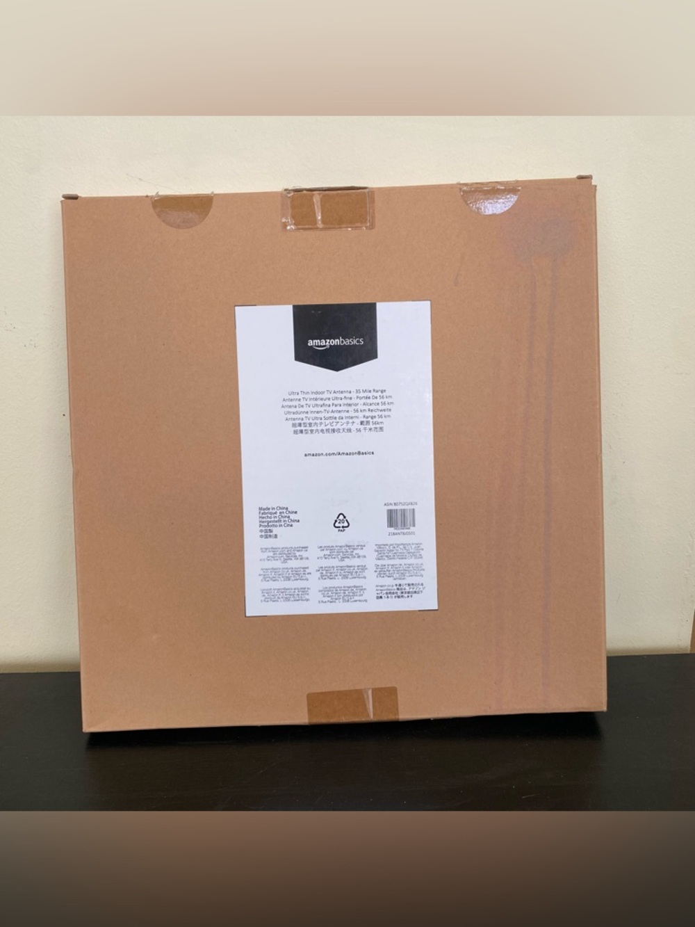 Amazon Basics Digital Indoor Ultra Thin Flat TV Antenna 35 Mile Range